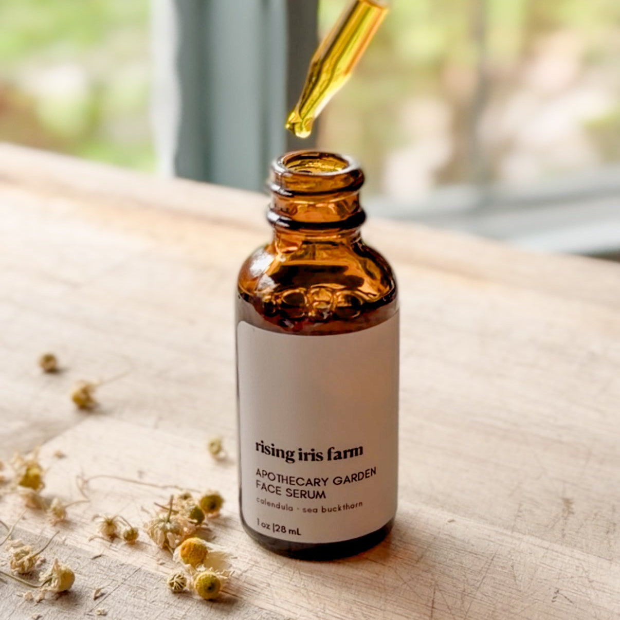 Apothecary Garden Serum: Plump. Smooth. Glow.
